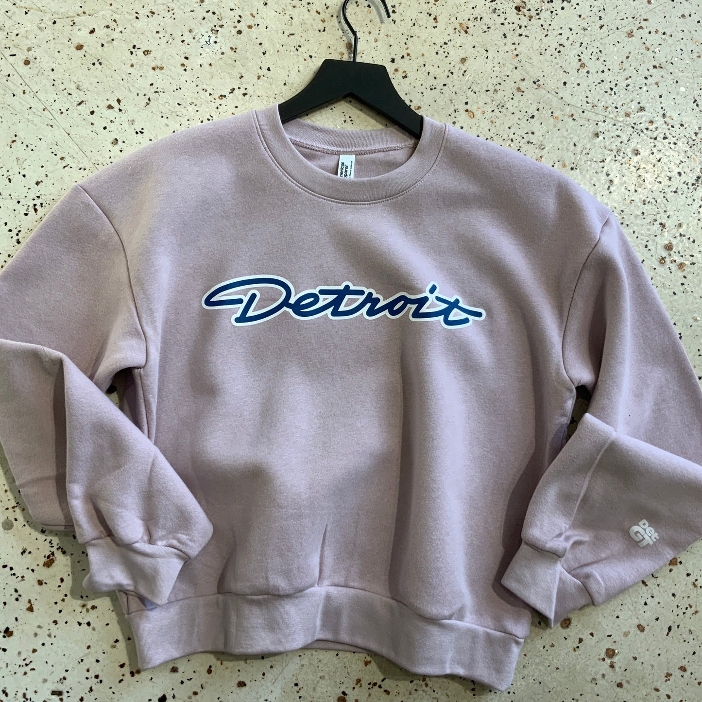 Insignia Women’s crew