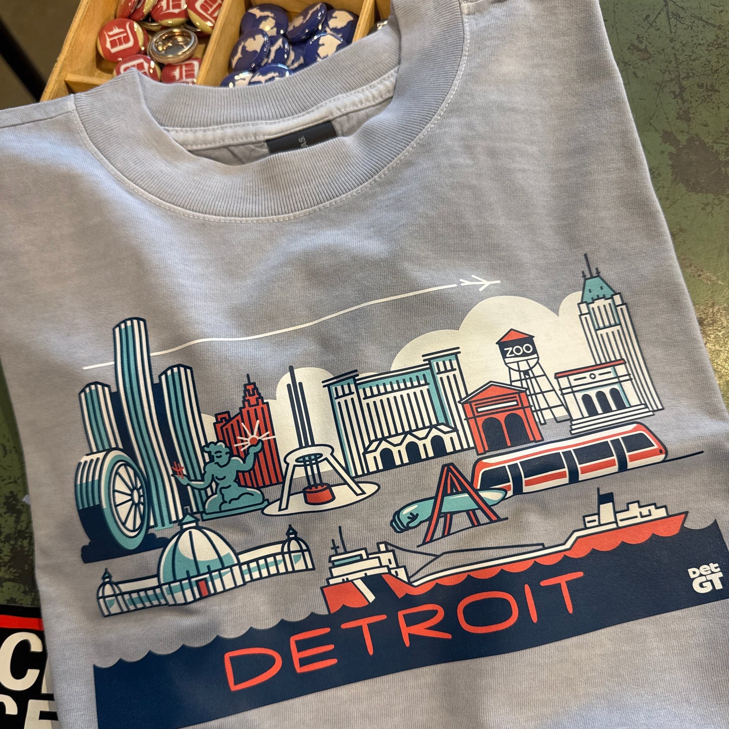 Detroit golden cropped tee